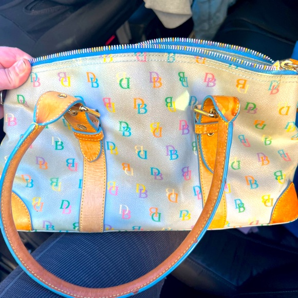 Dooney and Bourke Purse. - Picture 2 of 3